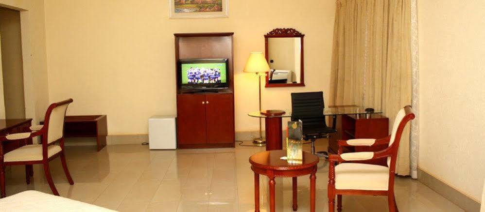 Palace Hotel Ouagadougou Esterno foto